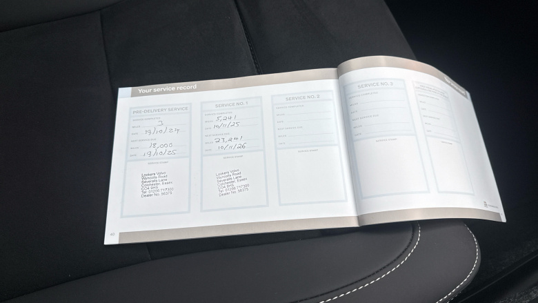 Volvo XC40 2.0 B4P Plus Dark 5dr Auto Petrol Estate